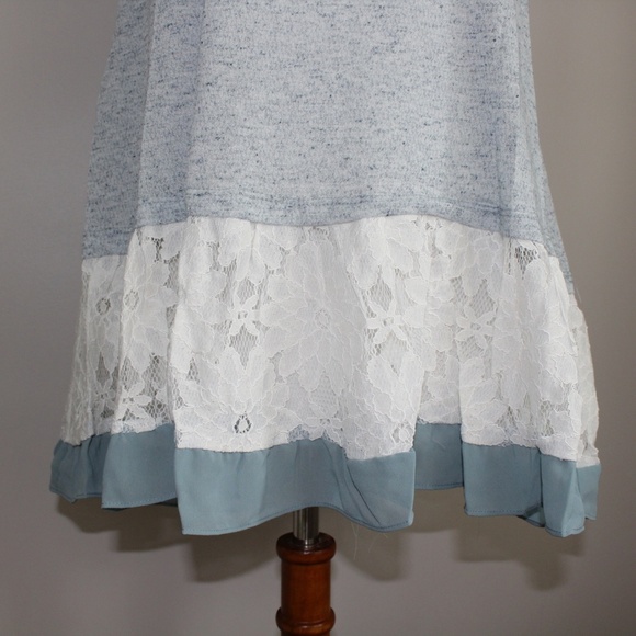 Lace Detail Tank - Picture 7 of 7