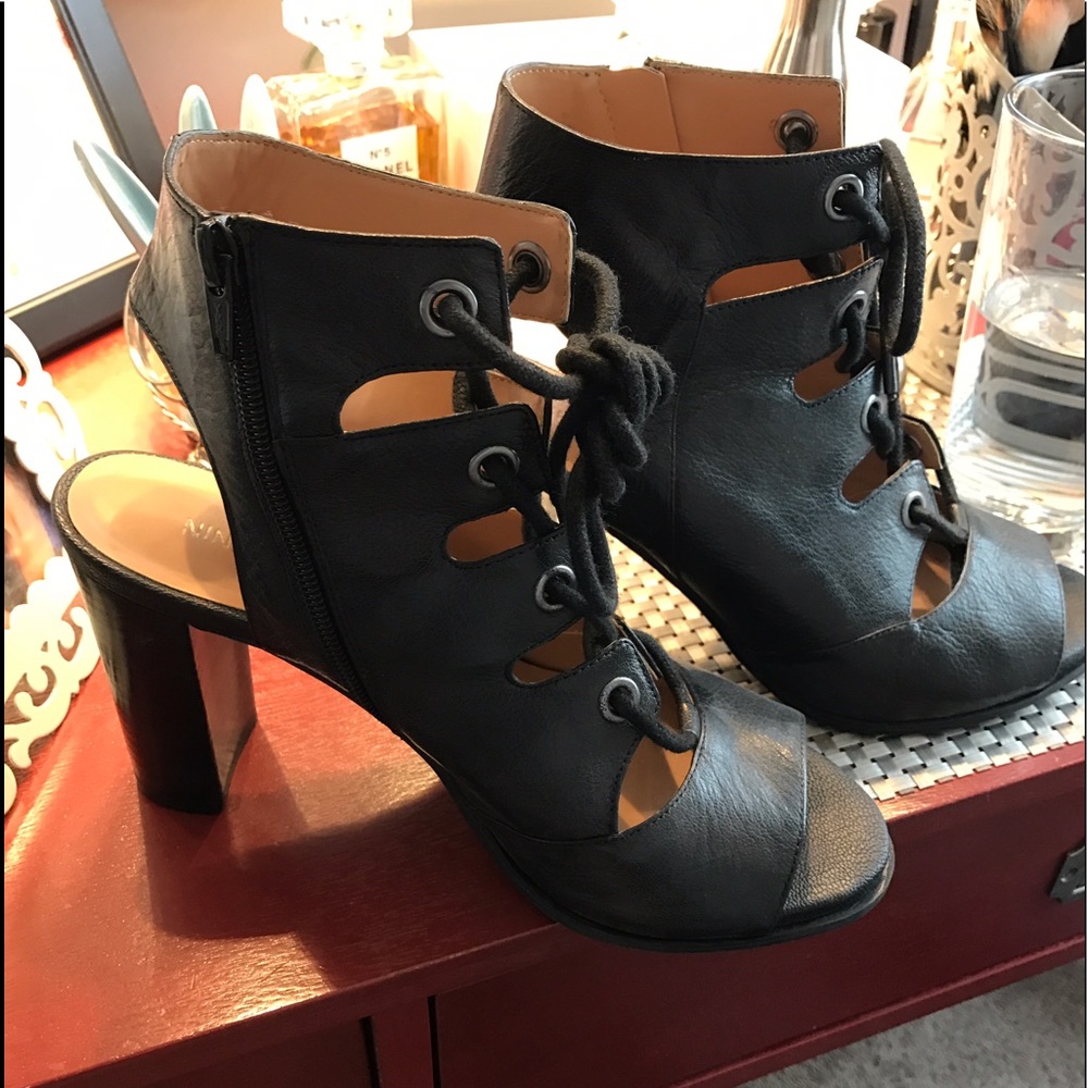 Nine West leather heel sandal