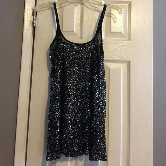 Moda International medium black sequined top ๐ - Picture 3 of 3