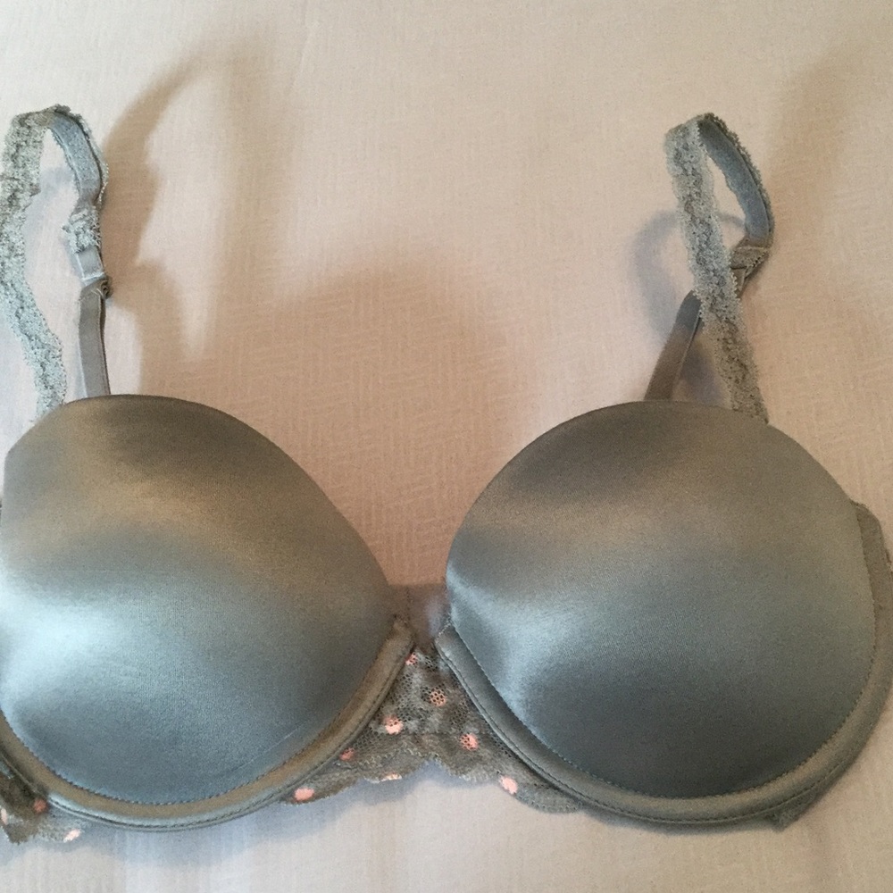 VICTORIA SECRET'S PUSH UP STRAPLESS BRA!✨