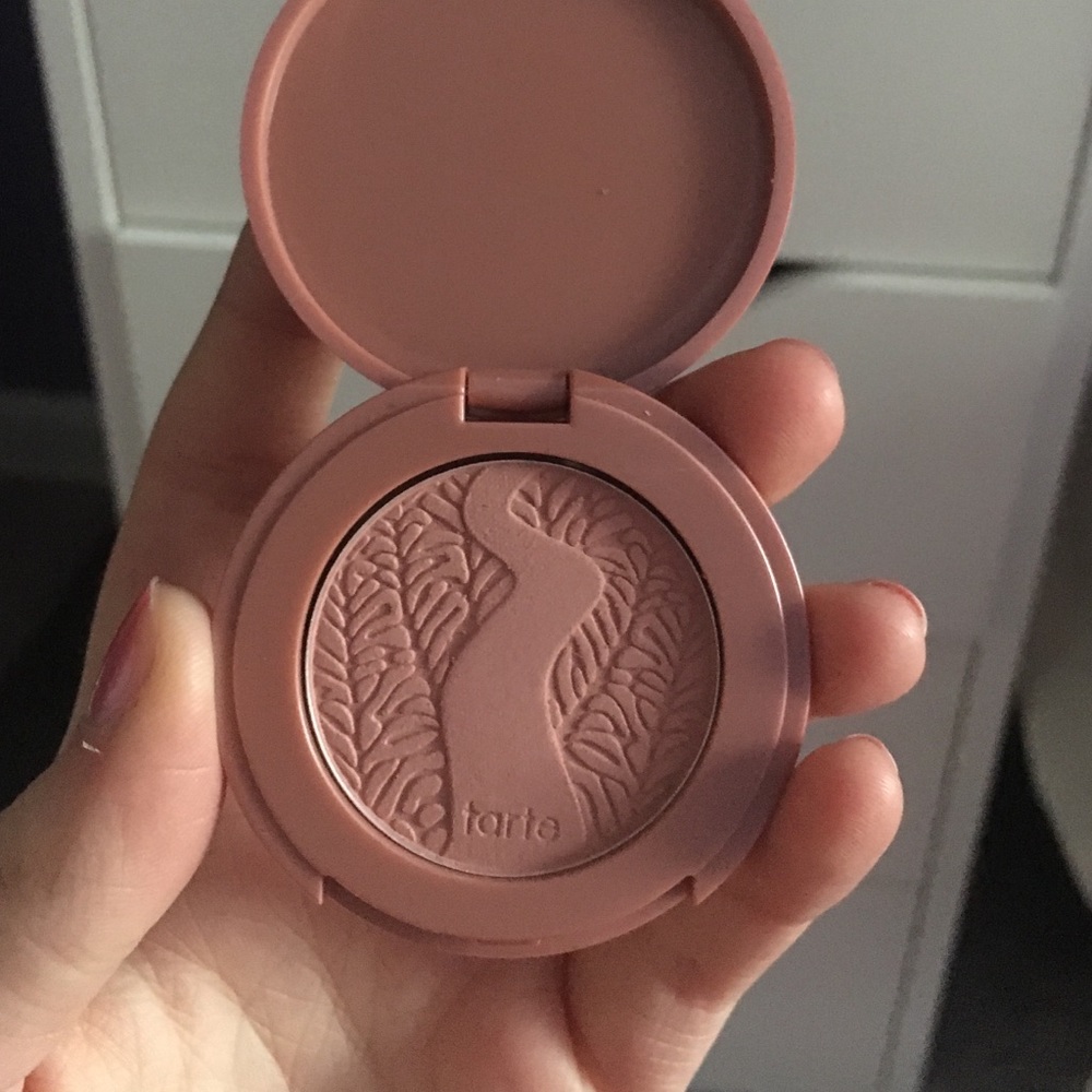 new tarte paaarty blush 🐚