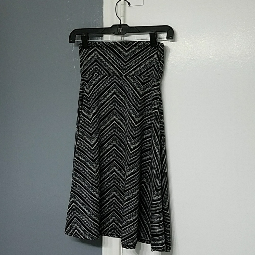 Lularoe azure xs black and cream chevron