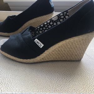 TOMS  Calypso canvas wedges