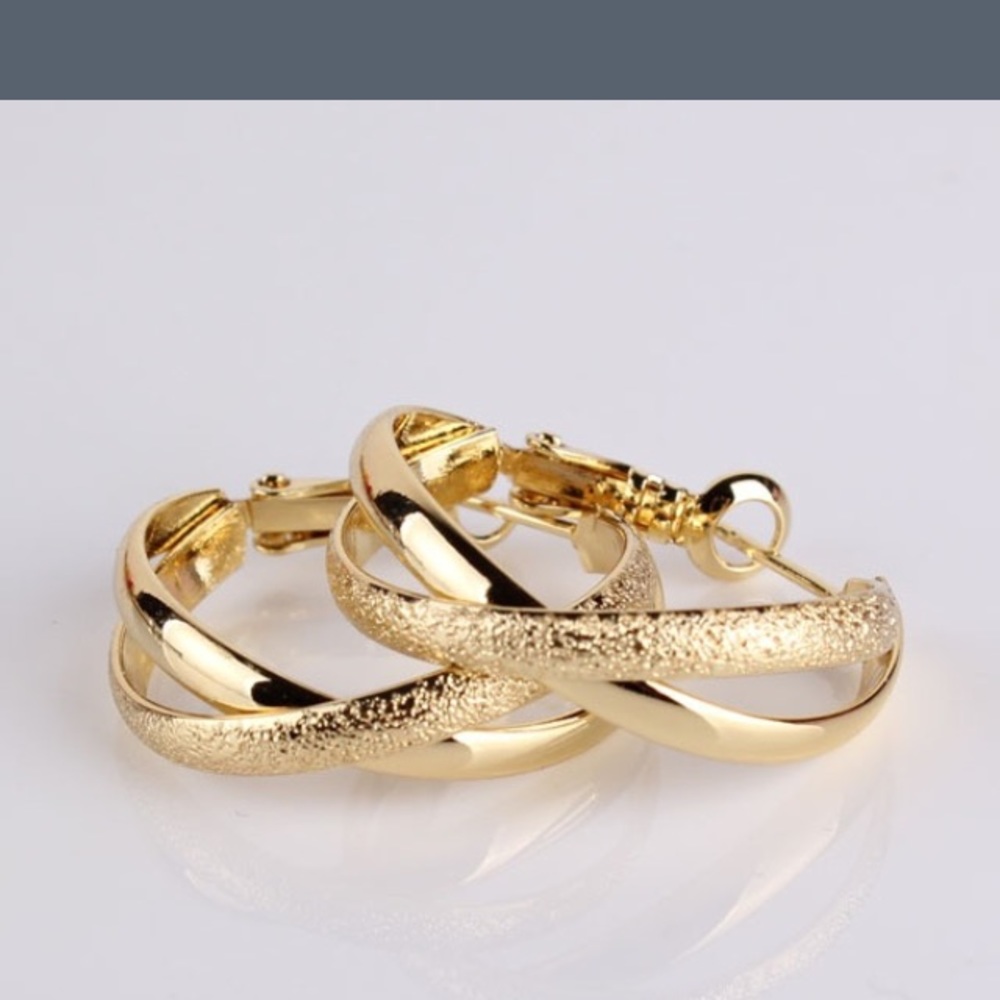 Ring shape Earrings