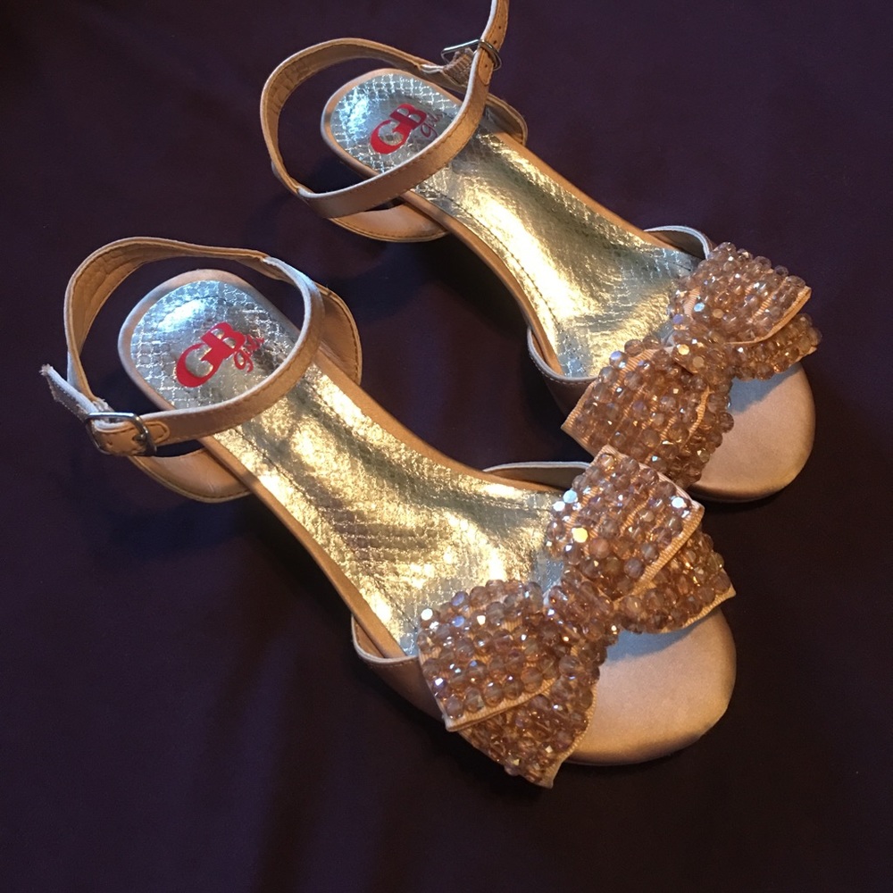 GB Girl rhinestone bow heels size 1M