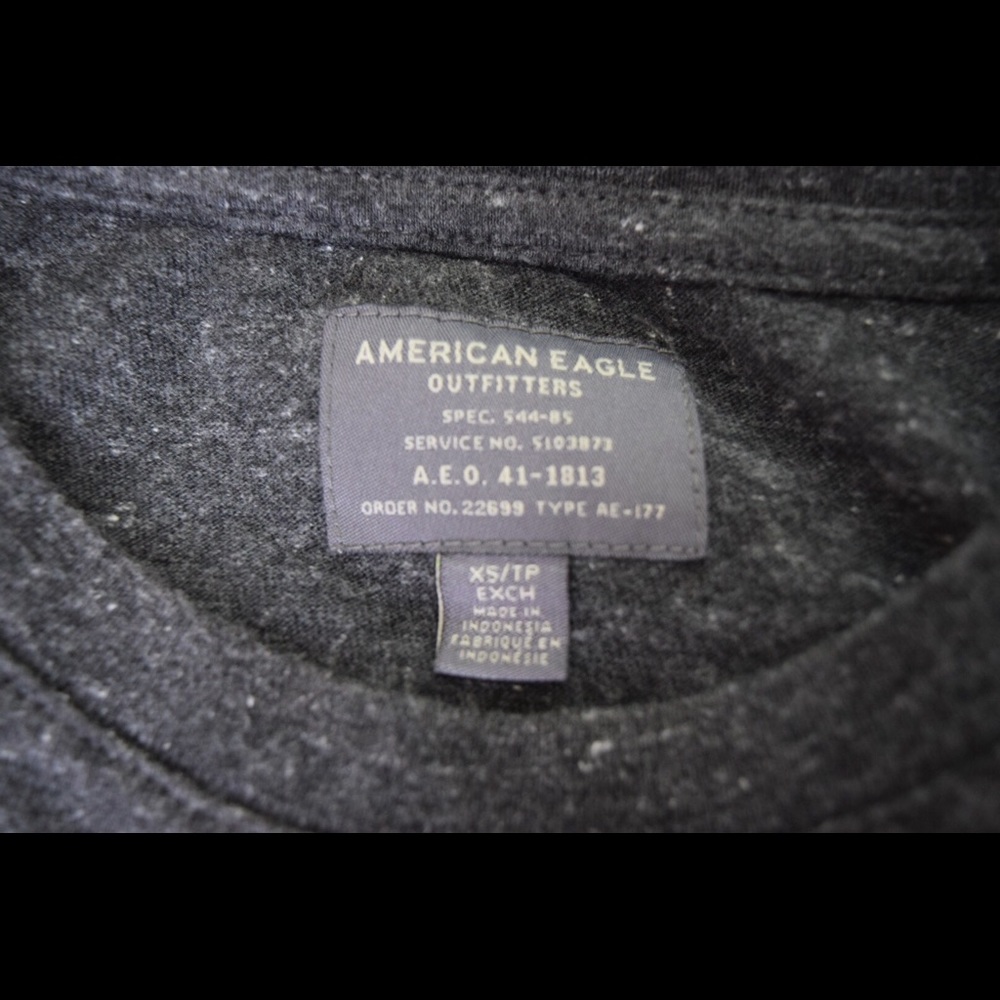 American Eagle Comfortable t-shirt 9/10 🔥hot buy! - Picture 2 of 2