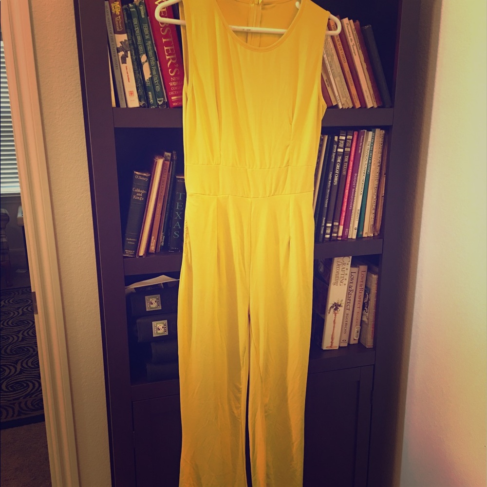 Gorgeous loose chiffon yellow jumpsuit.