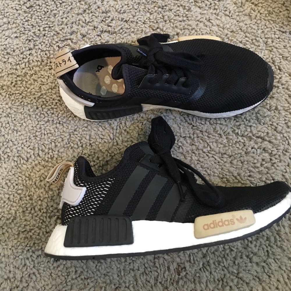 Black adidas nmds