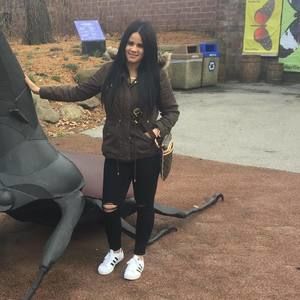 Meet your Posher, Laurent