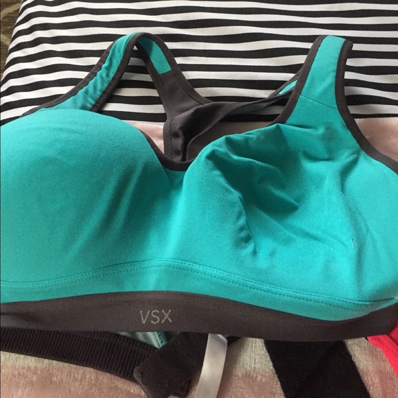 Sport bras - Picture 4 of 5