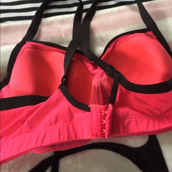 Sport bras - Picture 5 of 5