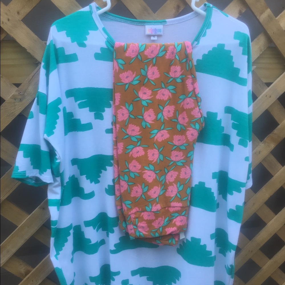 NWT Small Irma with OS leggings outfit