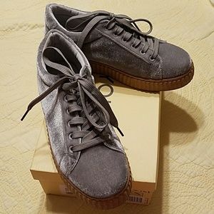 Yoki velvet sneakers BOGO ANYTHING $10 OR LESS