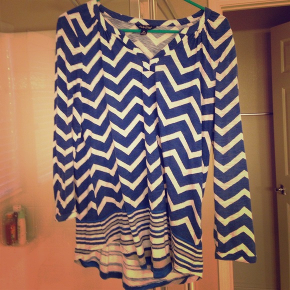 Lucky Brand Chevron Top - Picture 2 of 4