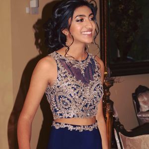 Meet your Posher, Anushka