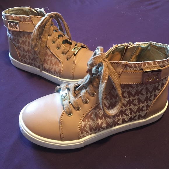 Michael Kors tan and white sneakers size 1M - Picture 1 of 2