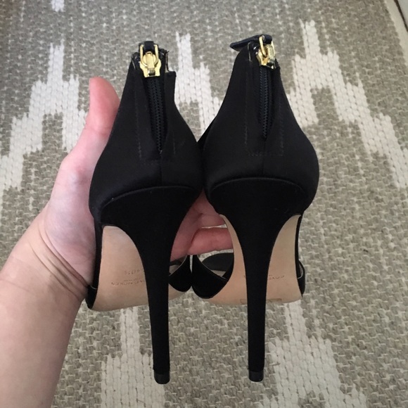 Coye Nokes Cleopatra Heels - Picture 3 of 4