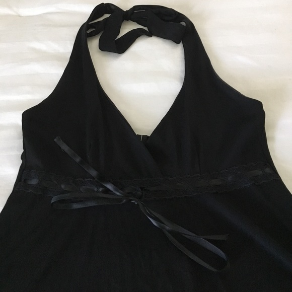 Zio small black lacy halter top 👚 - Picture 2 of 4