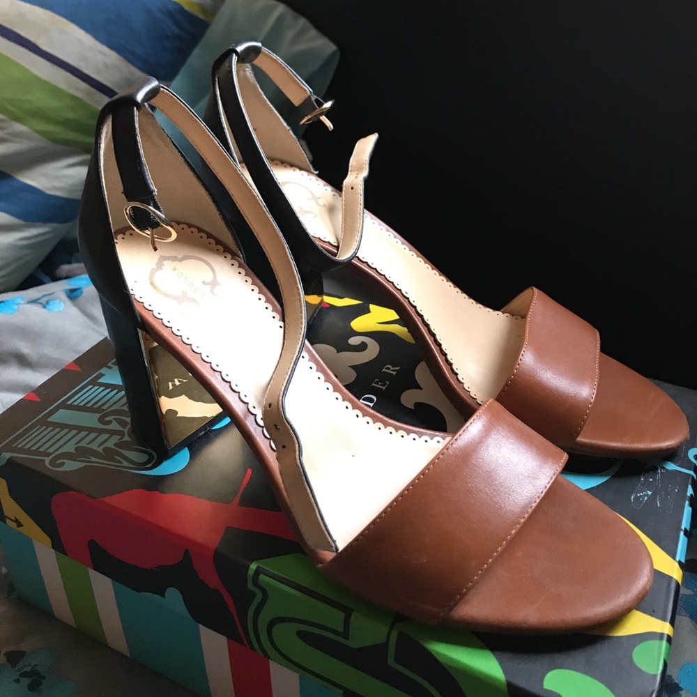 C. Wonder size 7.5 ankle strap black and tan heels