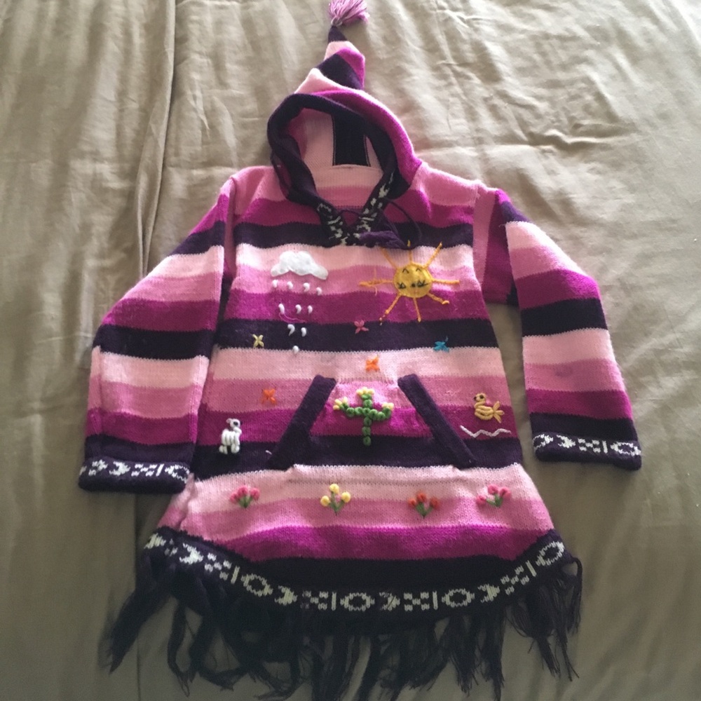 Poncho sweater size 3-4