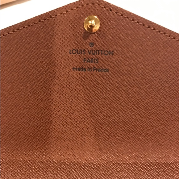 LOUIS Vuitton Sarah Wallet - Picture 2 of 6