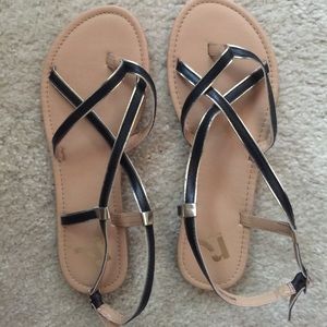 New Report Sandals - Size 8.5