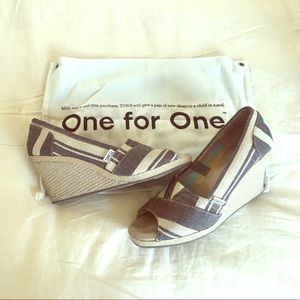 Toms wedges
