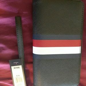 Tommy Hilfiger clutch wallet NWT