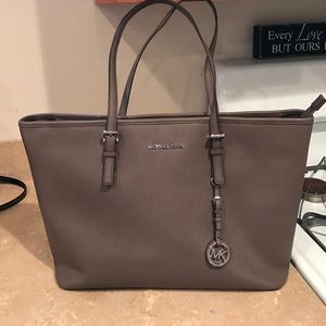 Michael Kors tote bag *Authentic with dust bag