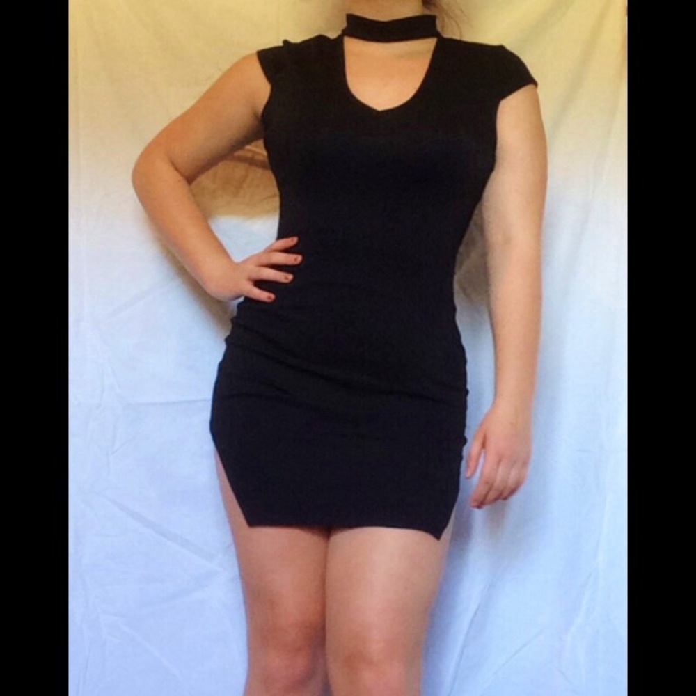 Choker Neck Bodycon Dress