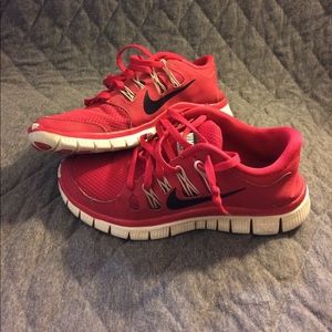 Red Nike free 5.0