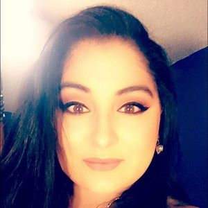 Meet your Posher, Renee