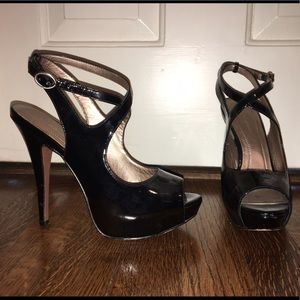 BCBG Black Pumps
