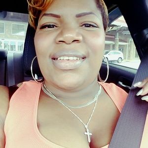 Meet your Posher, Lynette