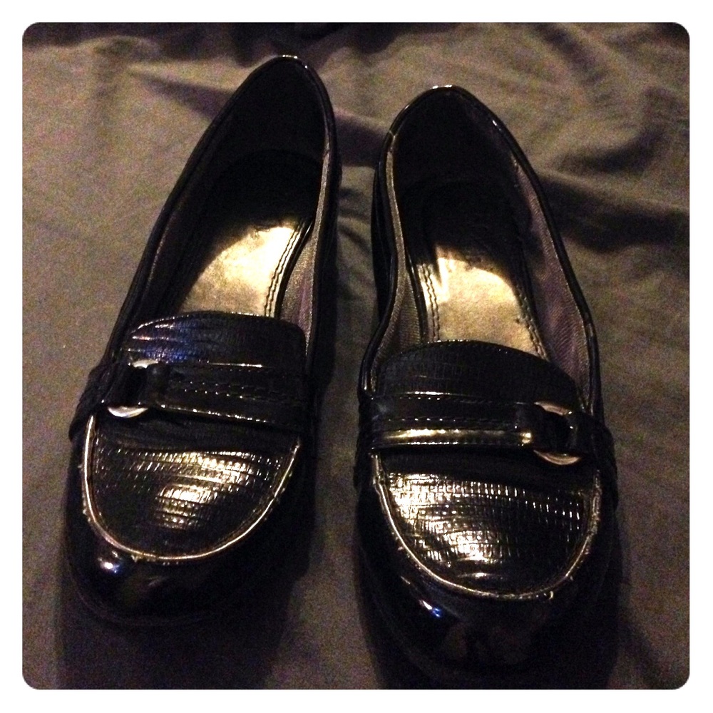 Lifestride black patent leather loafer