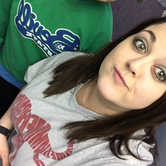 Meet your Posher, Kayla - Picture 1 of 1
