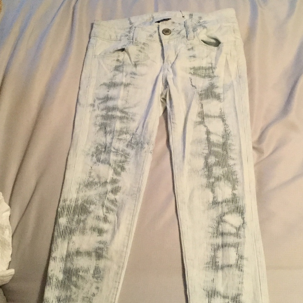 American Eagle white tie dye jeans!😍