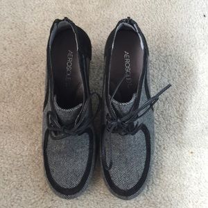 Aerosoles Gray Shoe with Zipper on back -Size 8M