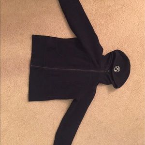 Black Lululemon hoodie