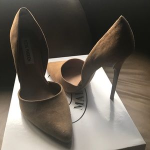 Steve Madden sand stone suede pump