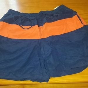Men's swim trunks NWT size M.