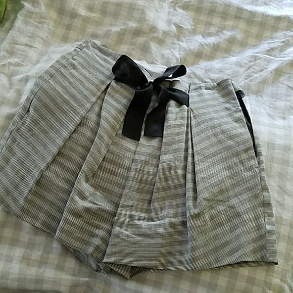 Anthropologie trouser shorts - Picture 2 of 4