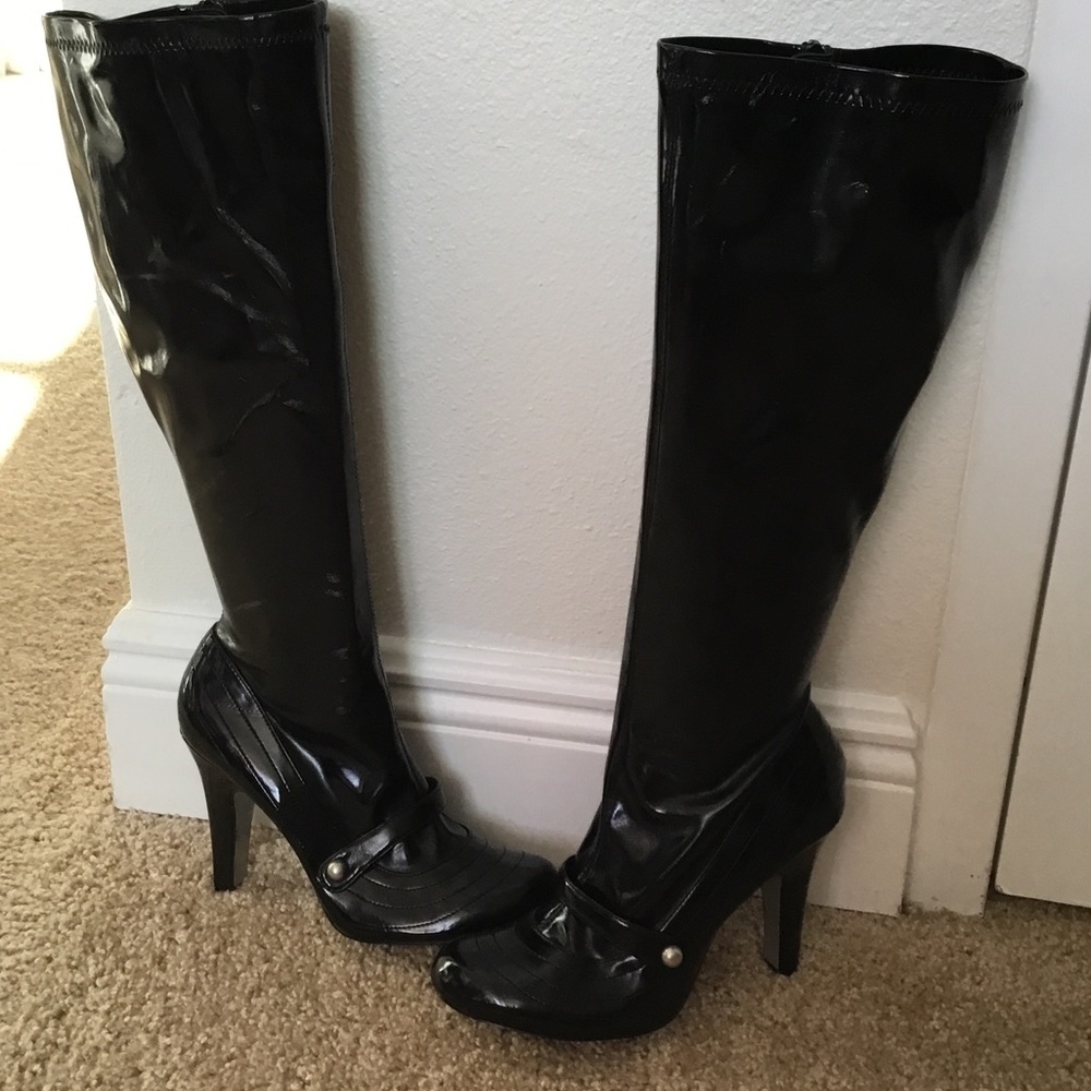 Super Cute Boots! Look Closer!