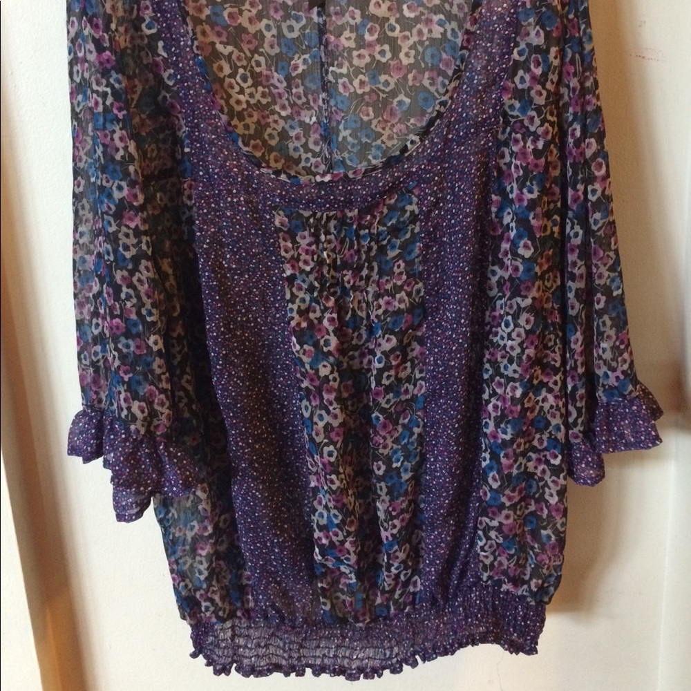 3/4 length sleeve shirt