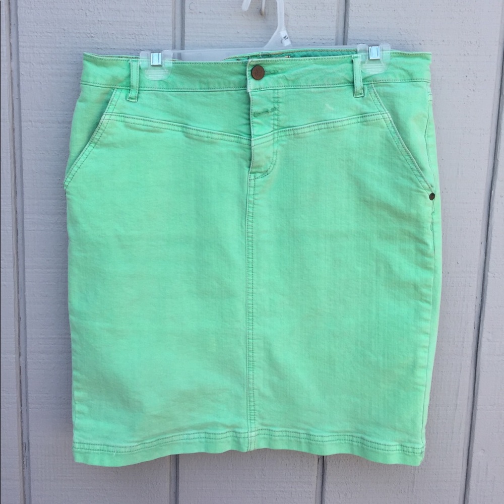 Green denim stretchy skirt