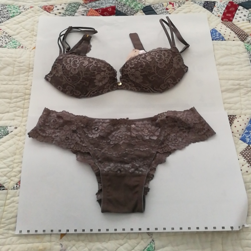 A bra and underwear set -