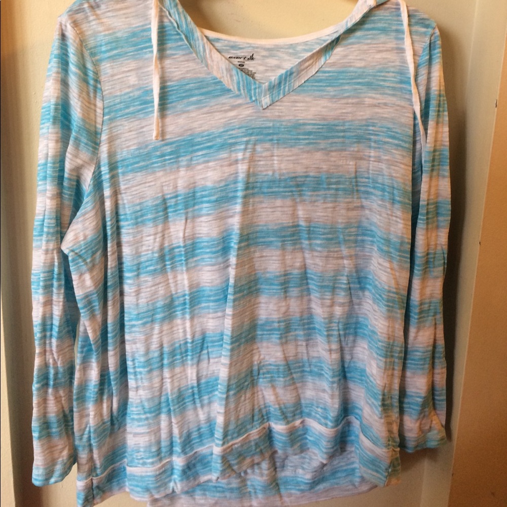 3/4 length sleeve shirt