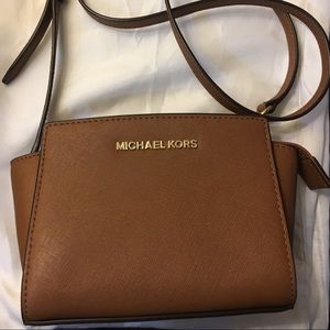 Michael Kors Selma Leather Crossbody Purse Brown