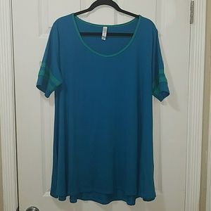 Almost new LuLaroe Perfect top