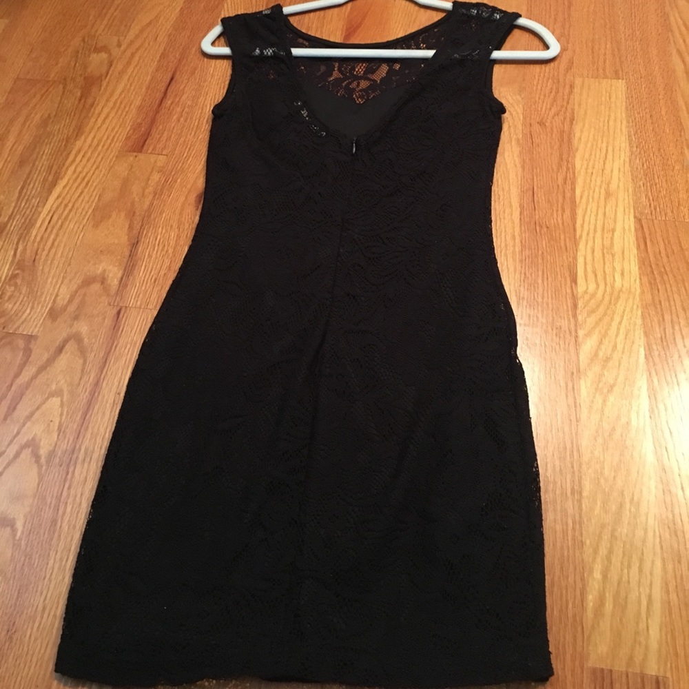 Mystic Black lace dress - Picture 4 of 8
